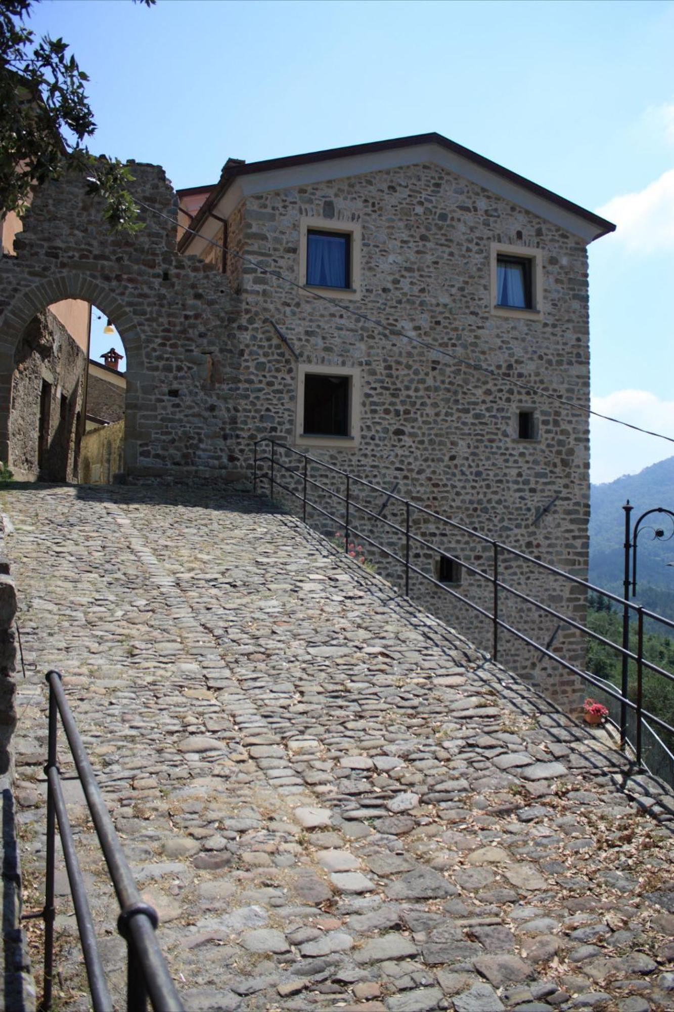 בית הארחה בוורינו 	Al Castello Da Annamaria מראה חיצוני תמונה